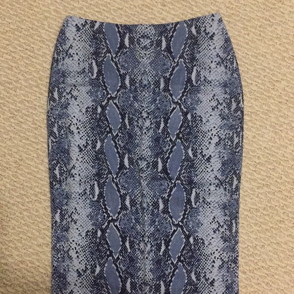 NWOT DVF Kara Cady Pencil Skirt - Blue Python - Picture 5 of 5